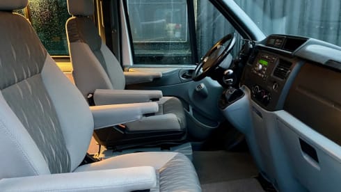 Practical and comfortable Ford Nugget with high roof