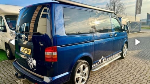 2-Sitzer Volkswagen Wohnmobil aus dem Jahr 2005