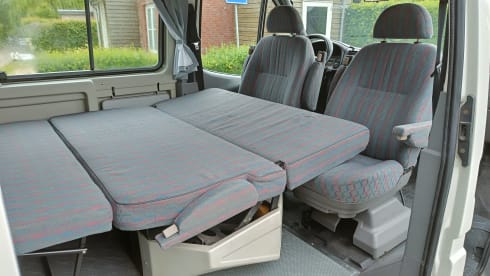 De Bobbel – Ford Nugget West Falia Bus Camper