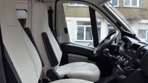 Modernes Fiat Ducati Wohnmobil