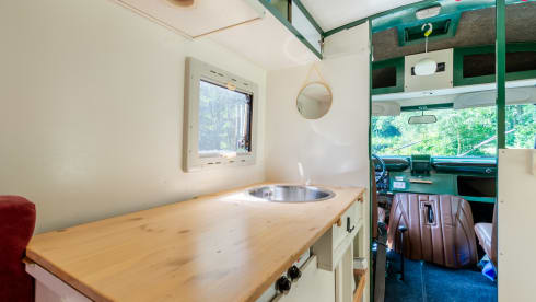 Woody – Classic Citroen HY 1976 bus camper
