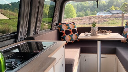 Bessy – Bessy - Luxury U Shaped 4 berth T6 Volkswagen Manual CAMPERVAN 2021