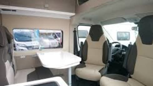 Zwijndrecht_Vantwerp – Fiat Chausson V594 