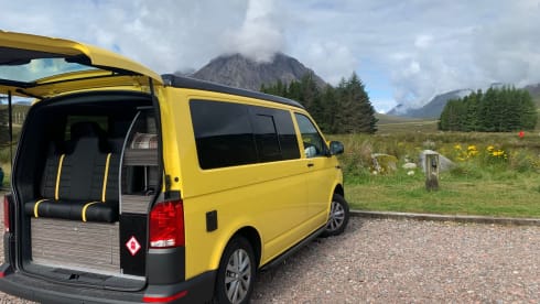 Sunny – Luxury VW Campervan for Hire. Based in Glasgow, Scotland. 