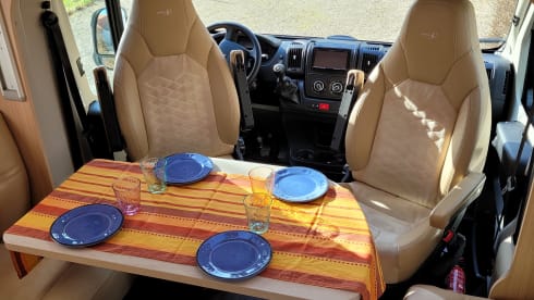 Fully equipped and ready to go. Luxury, TOP model: Bürstner (2020)