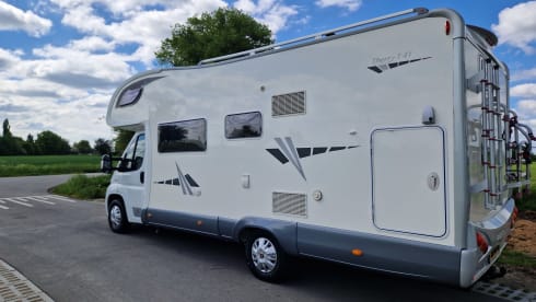  Ruime Fiat Giottiline 7p  Camper met inventaris.
