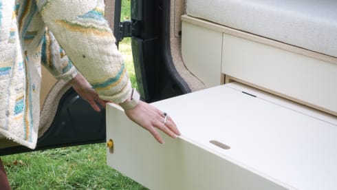 Outbeing  – Camping-car 2 places, autre modèle à partir de 2026