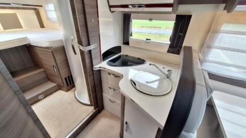 5 peroons familie camper – 5p Fiat integrated uit 2017