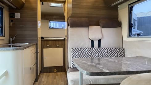 Rimor Evo 5 – Rimor Evo 5, 6 Berth Motorhome With Garage