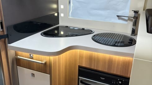 Rami – Ford camper met 5 slaapplaatsen uit 2015