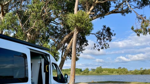 BAYVAN – BAY: Ford Self-Build BUS - Carefree OFF-Grid Kameren
