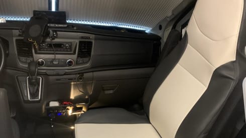 Geert – 6p Ford semi-integrated from 2020