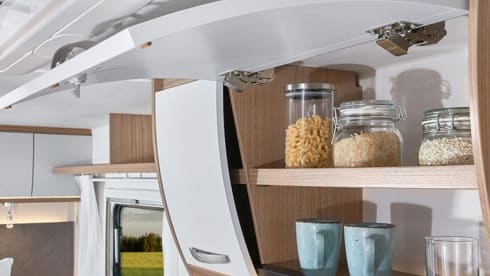 Carado T338 (splinternieuw!!) – Luxurious and fully equipped camper with length beds. Ultimate Freedom! 