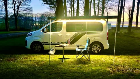Blighty – New Pop Top Campervan 4 Berth