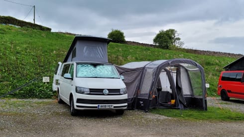 Jeff – VW Campervan - 6 seats