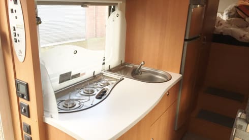 Nice walk with spacious 4-person camper