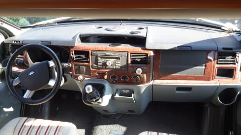 Make a nice relaxing trip with our camper!