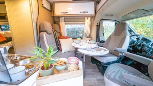 Fijnja – Luxury 4 pers. Pössl bus camper with sleeping lifting roof from 2019
