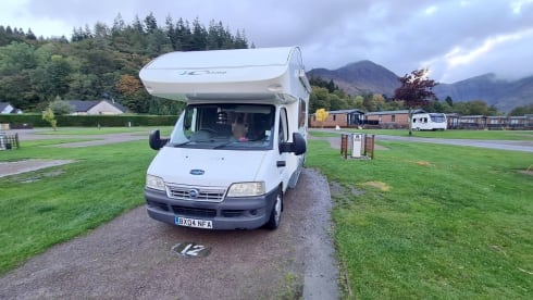 Lunar champ – 5 berth Fiat alcove from 2004
