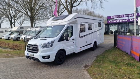 C40 – 4p Ford semi-integrated from 2023