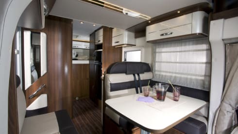MC Louis MC4 Sovereign – Beautiful fully equipped MC Louis camper ready to leave