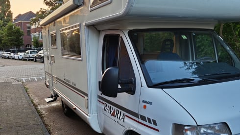 De Camper – Fijne Ruime Fiat Bavaria 7p met XL luik