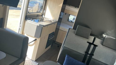 Perfect family motorhome  – 7 berth Sun Living alcove from 2021