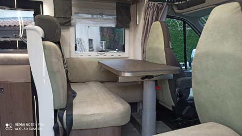 Camping Car 5 places   tout pour vous evader