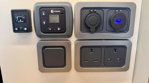 Frodo – Campervan Ford a 4 posti letto dal 2024