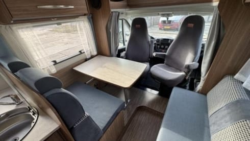 Carado  – Carado T448 5p semi-integrated from 2014