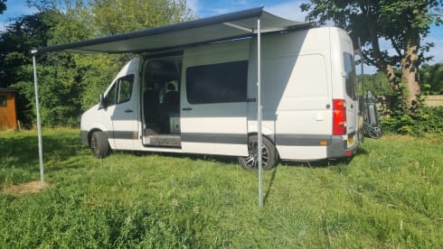 The Grin 2 – 4 berth Volkswagen bus from 2015