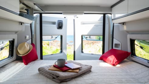 Ongi – Furgone attrezzato per 4 persone con tetto apribile