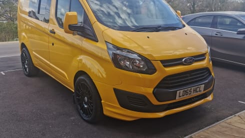 Vanny – Ford Transit Custom Camper