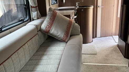 The Tardis – 2 berth Coachbuilt motorhome - Pets Welcome