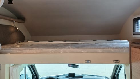 C19 – Knaus Traveler A705 XL Garage for 6 persons