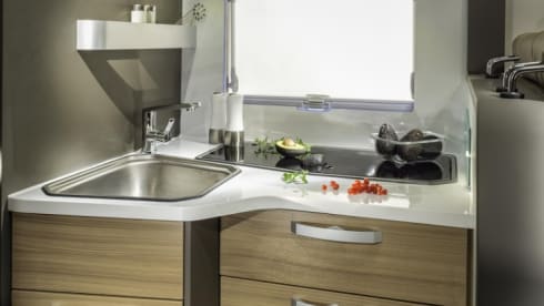 Luxury 4-person Adria Automatic