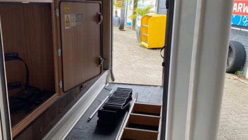 Very luxurious and complete Hymer camper, cream of the crop
