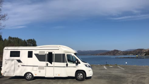D-way to Travel – 4p Adria Mobil semi-integrated from 2020