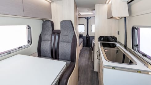 Iona (Manual) – Auto-Trail Expedition from 2024 (Manual)