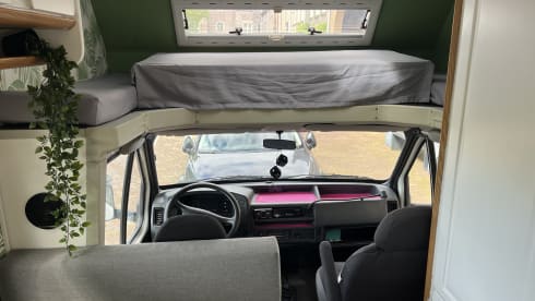 de Hut  – 5p Ford alcove from 1999