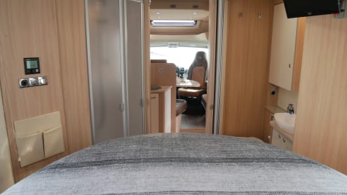 Bürstner Ixeo 734 '30 Edition, Queen bed, Lift-down bed!!!