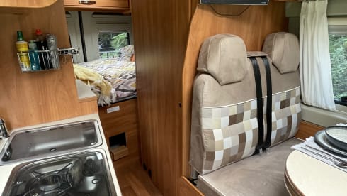 Super Comfy Globescout – Adventure in Luxury