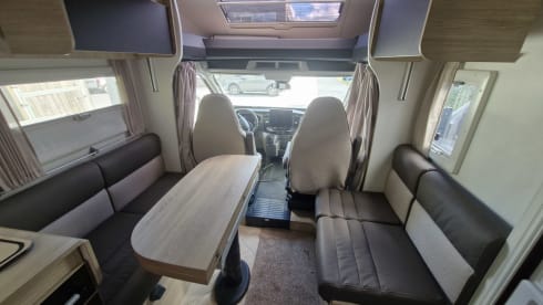 IMMBEL CAMPER – 4p Chausson semi-integrated uit 2026