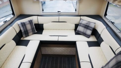 Alan – 6 berth Roller Team alcove from 2020