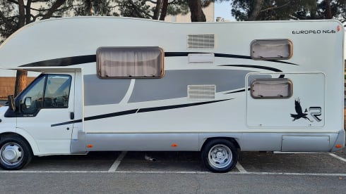 Simone – Rimor Europeo NG6 7 sleeps 6 travel seats