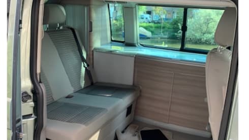 Dani – 4p Volkswagen campervan from 2012