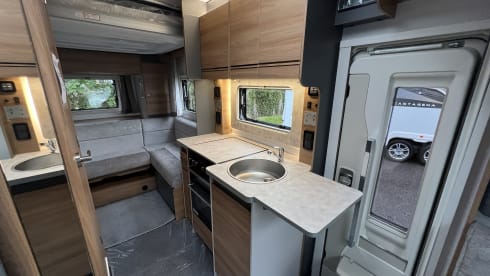 MH003 – (MH003) 2023 Luxury 6 berth Bailey Adamo 754 DL Automatic