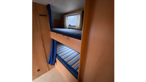 Op stap met de Baron! – Spacious 6-person family camper