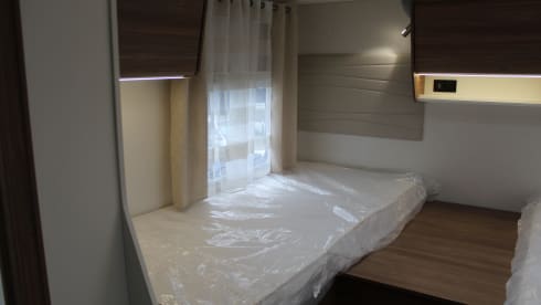 Beautiful Pilote Pacific P746GJ for rent!