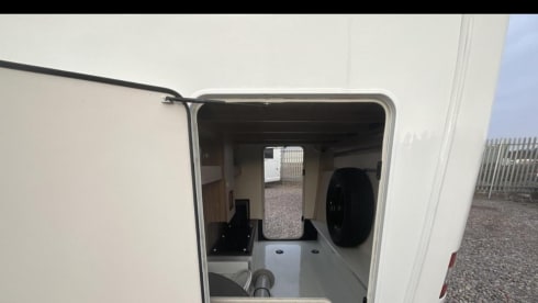 Hatty  – Fiat Swift Kon-tiki 635 LOVELY* 